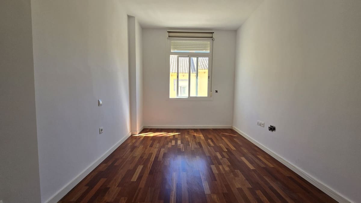 4 soverom Hus til salgs i Calahonda med svømmebasseng - € 669 000 (Ref: 9976177)
