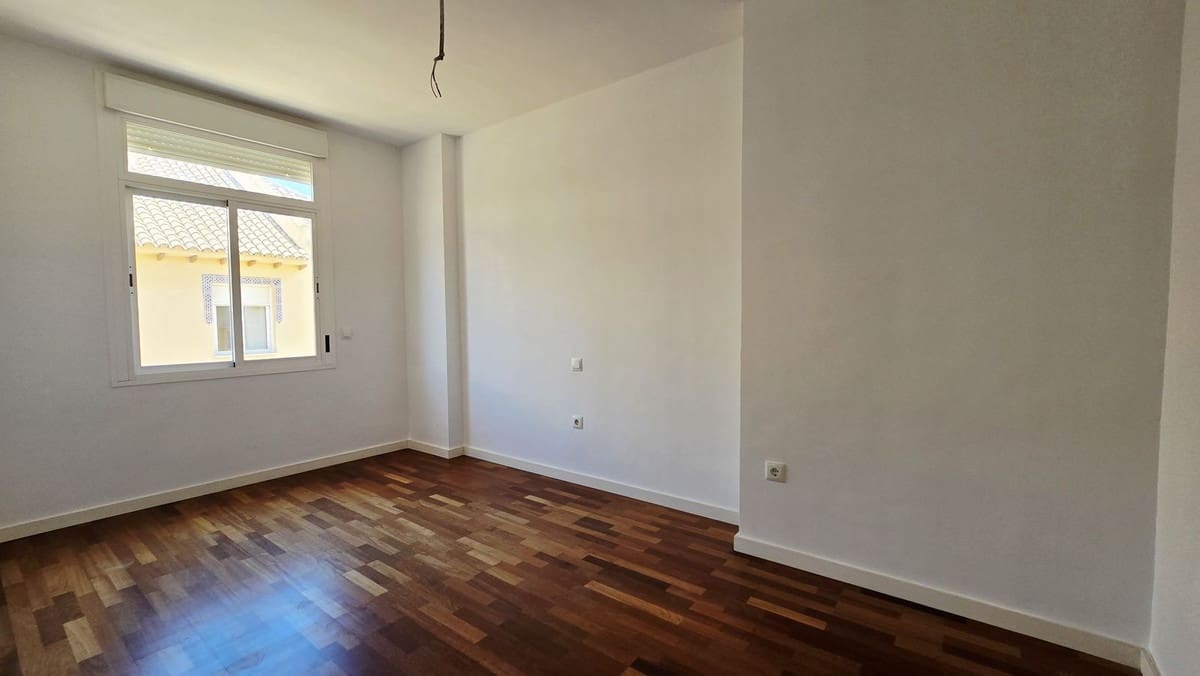 4 soverom Hus til salgs i Calahonda med svømmebasseng - € 669 000 (Ref: 9976177)
