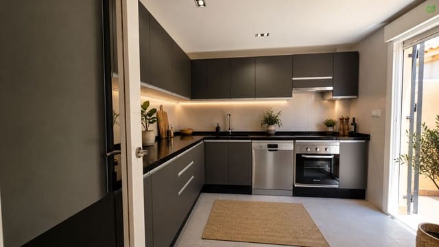 4 soverom Hus til salgs i Calahonda, Mijas med svømmebasseng - € 669 000 (Ref: 9976177)