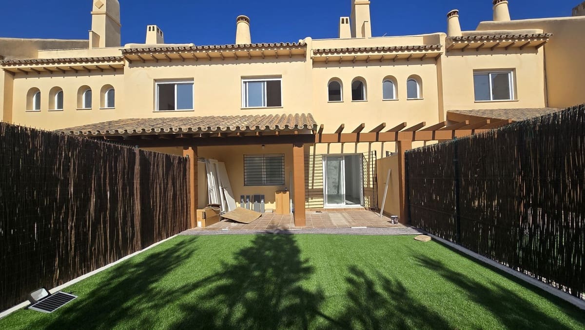 4 soverom Hus til salgs i Calahonda med svømmebasseng - € 669 000 (Ref: 9976177)