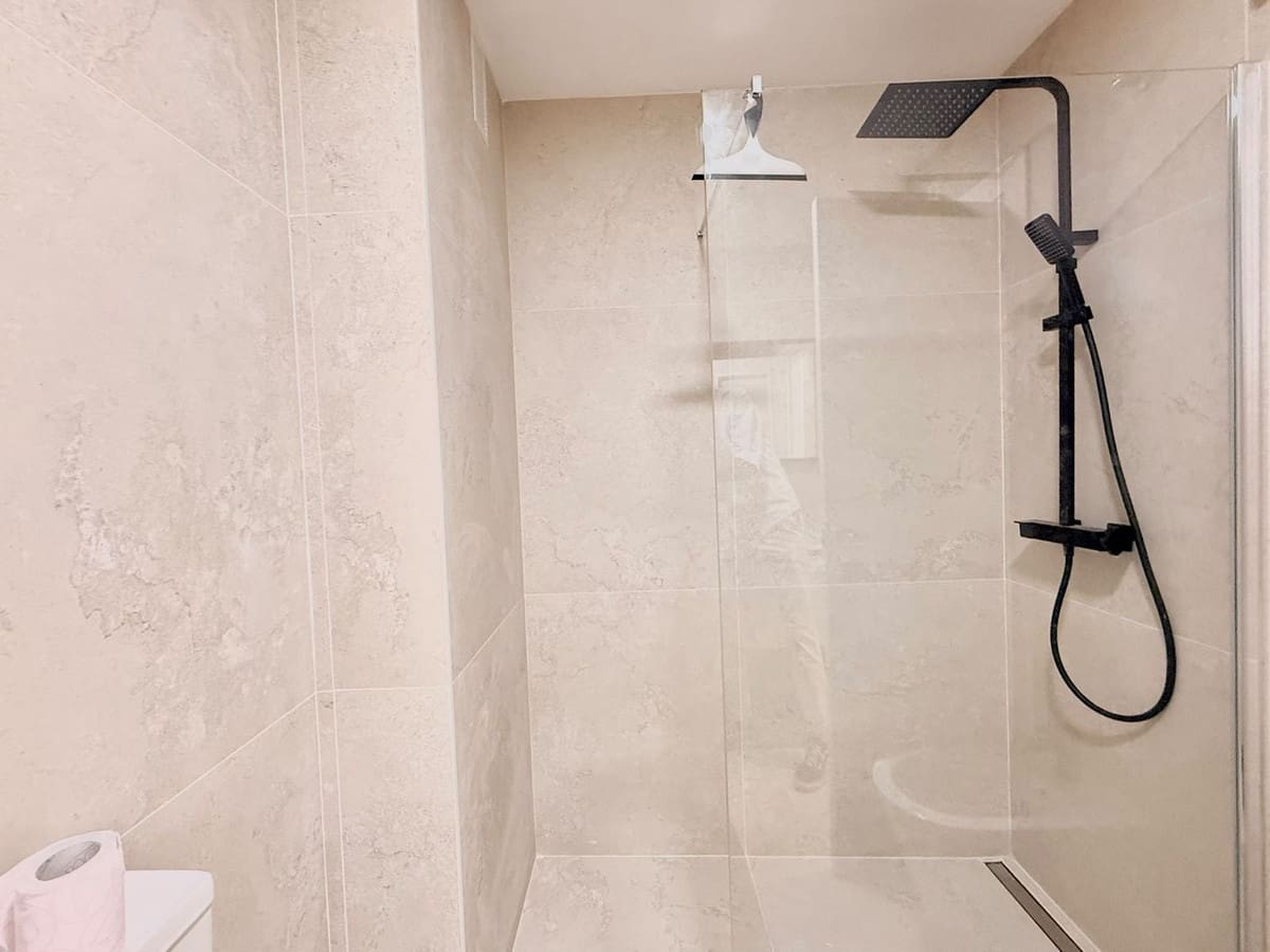 2 soveværelse Lejlighed til salg i Fuengirola med swimmingpool - € 650.000 (Ref: 9976179)