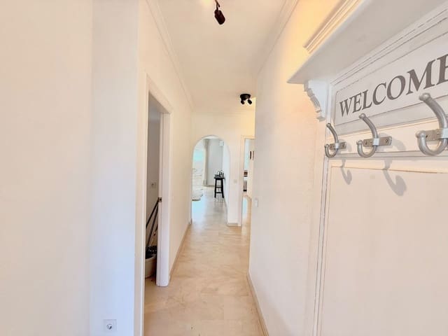 2 soveværelse Lejlighed til salg i Fuengirola med swimmingpool - € 650.000 (Ref: 9976179)