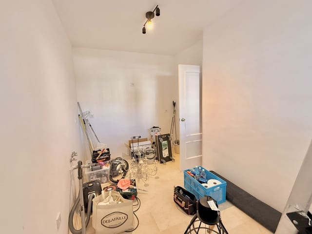 2 soveværelse Lejlighed til salg i Fuengirola med swimmingpool - € 650.000 (Ref: 9976179)