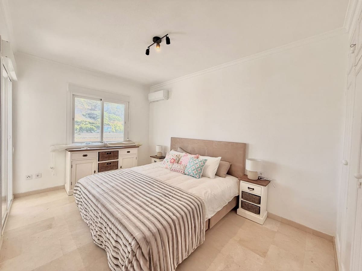 2 soveværelse Lejlighed til salg i Fuengirola med swimmingpool - € 650.000 (Ref: 9976179)
