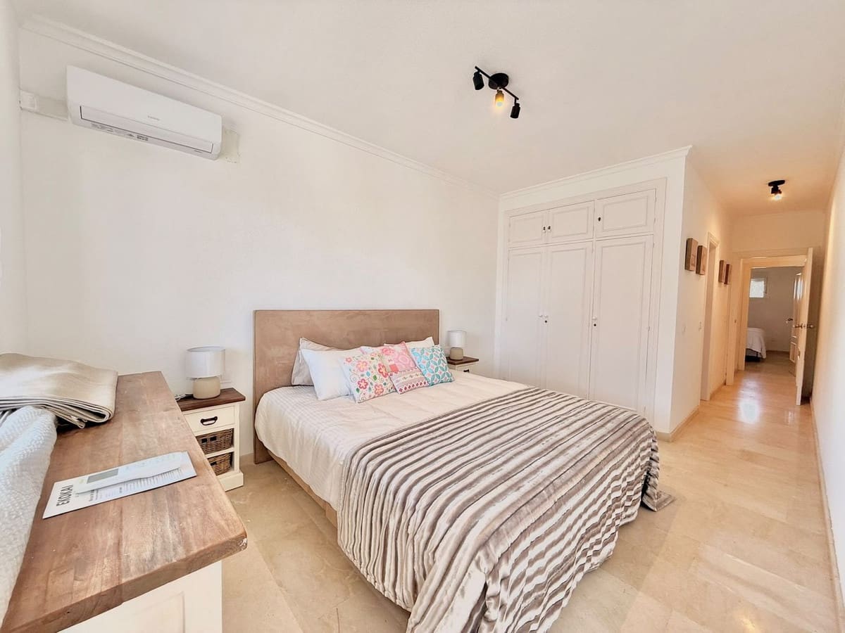 2 soveværelse Lejlighed til salg i Fuengirola med swimmingpool - € 650.000 (Ref: 9976179)