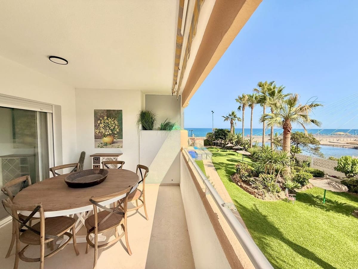 2 soveværelse Lejlighed til salg i Fuengirola med swimmingpool - € 650.000 (Ref: 9976179)