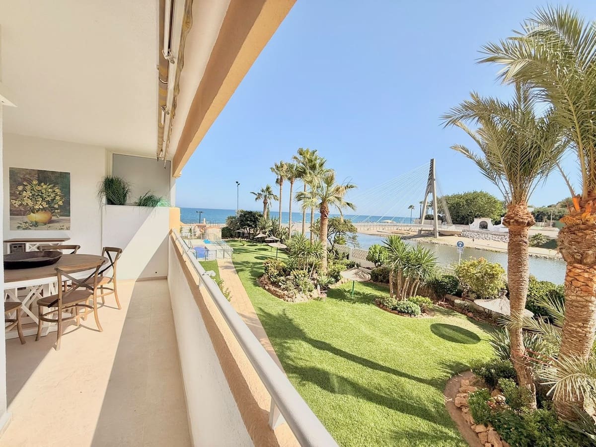 2 soveværelse Lejlighed til salg i Fuengirola med swimmingpool - € 650.000 (Ref: 9976179)
