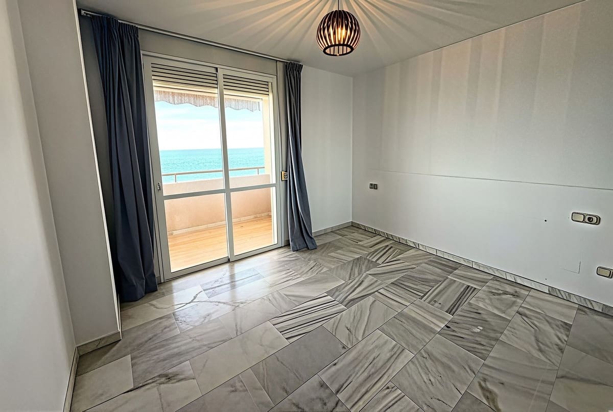 3 sypialnia Apartament na sprzedaż w Estepona z garażem - 699 000 € (Ref: 9976180)