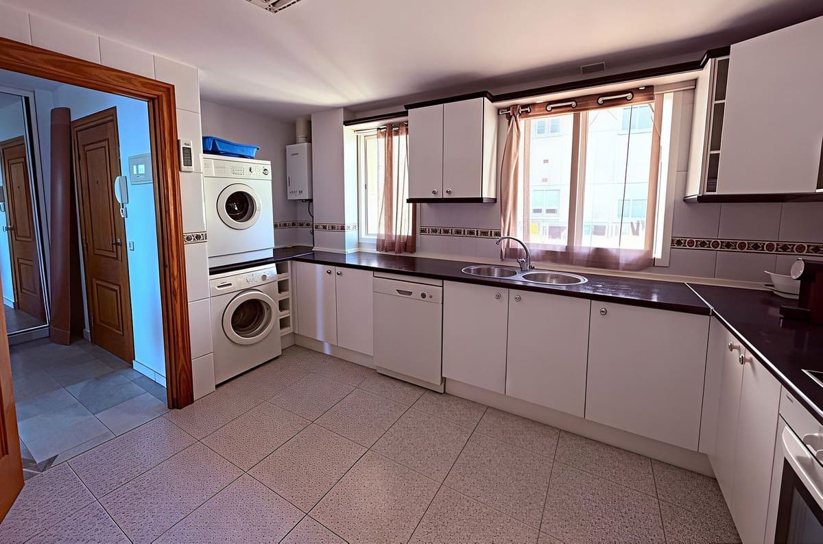 3 sypialnia Apartament na sprzedaż w Estepona z garażem - 699 000 € (Ref: 9976180)