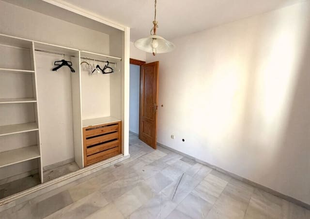3 sypialnia Apartament na sprzedaż w Centro, Estepona z garażem - 699 000 € (Ref: 9976180)