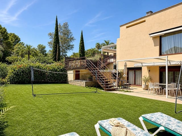 5 soveværelse Villa til salg i Selwo, Estepona med swimmingpool garage - € 659.000 (Ref: 9976182)