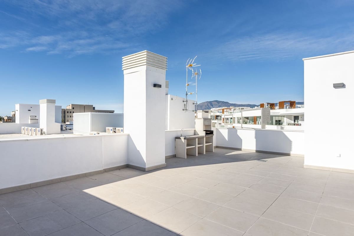 3 soveværelse Lejlighed til salg i Bel-Air med swimmingpool - € 675.000 (Ref: 9976183)
