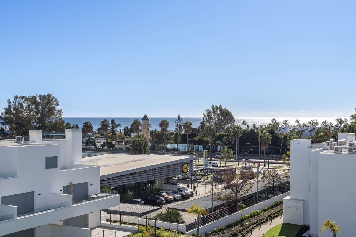 3 soveværelse Lejlighed til salg i Bel-Air med swimmingpool - € 675.000 (Ref: 9976183)