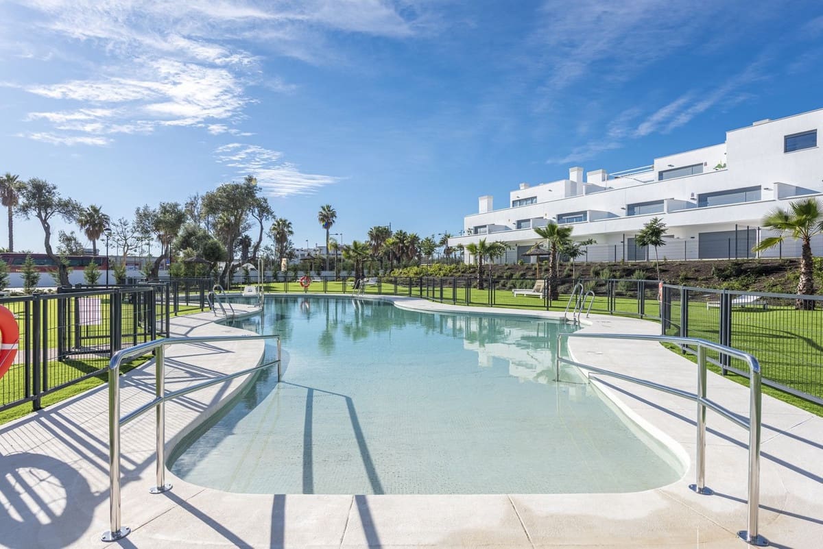 3 soveværelse Lejlighed til salg i Bel-Air med swimmingpool - € 675.000 (Ref: 9976183)