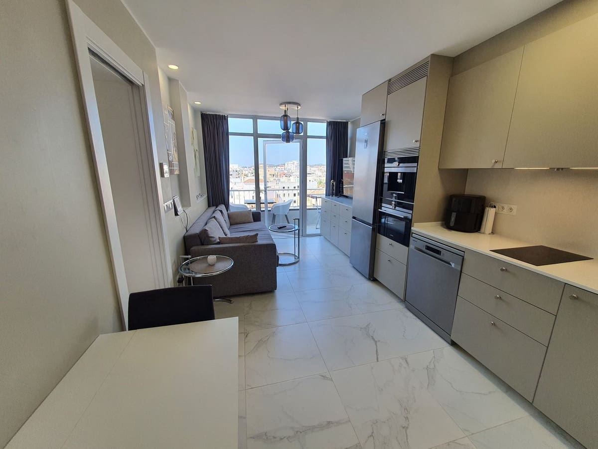 Apartamento de 2 habitaciones en Fuengirola en venta - 690.000 € (Ref: 9976184)