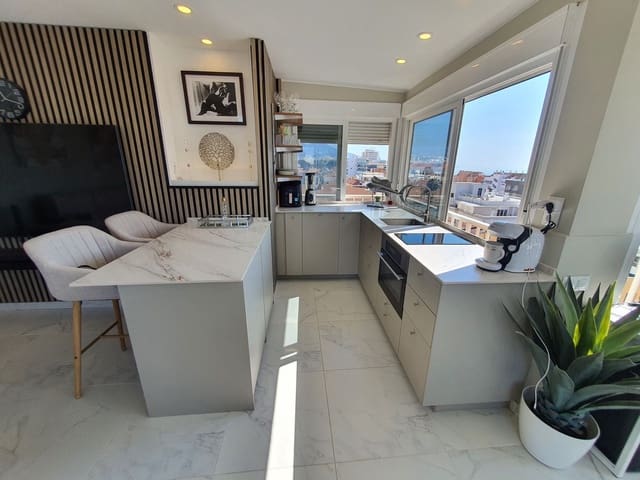 Apartamento de 2 habitaciones en Fuengirola en venta - 690.000 € (Ref: 9976184)