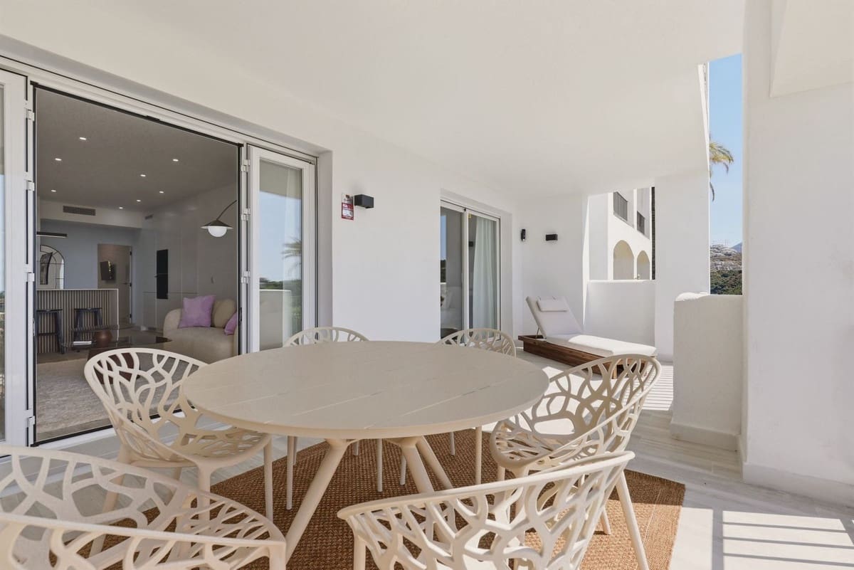3 soverom Leilighet til salgs i La Quinta med svømmebasseng - € 675 000 (Ref: 9976187)