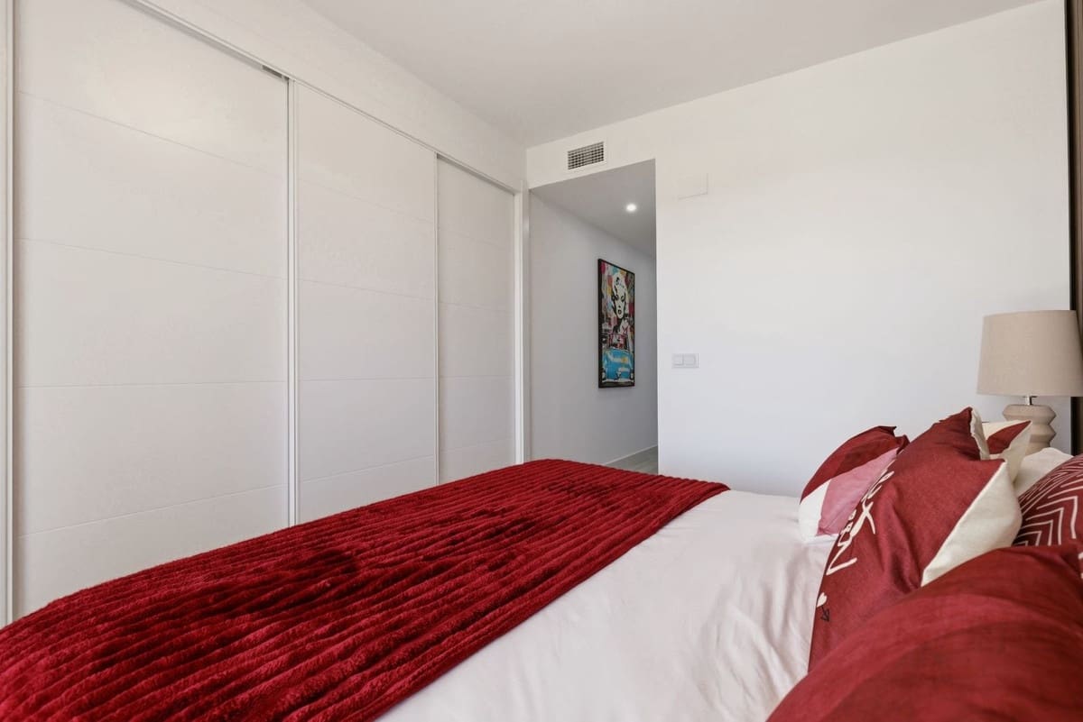 3 soverom Leilighet til salgs i La Quinta med svømmebasseng - € 675 000 (Ref: 9976187)