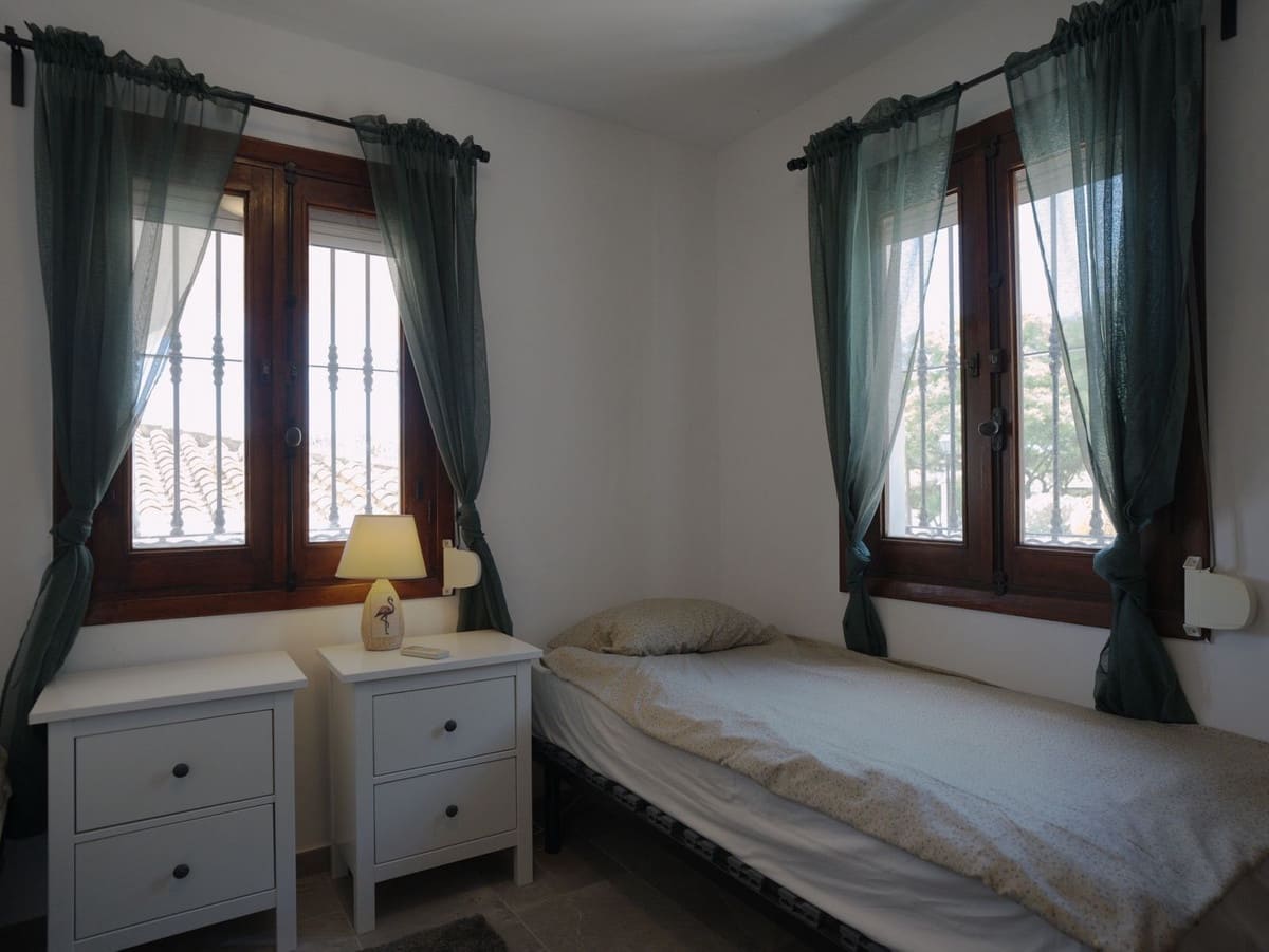 5 bedroom Semi-detached Villa for sale in Fuengirola with pool garage - € 670,000 (Ref: 9976188)
