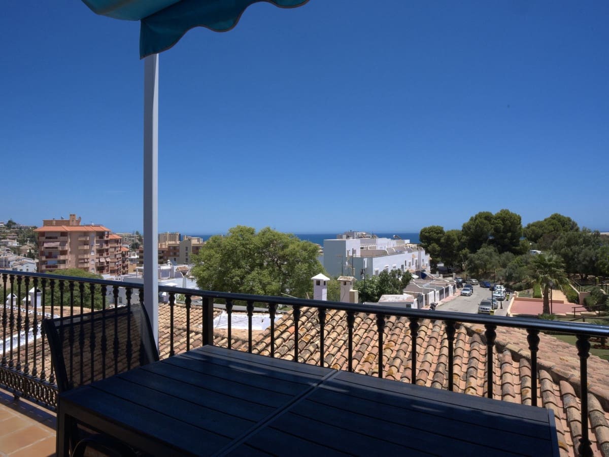 5 bedroom Semi-detached Villa for sale in Fuengirola with pool garage - € 670,000 (Ref: 9976188)