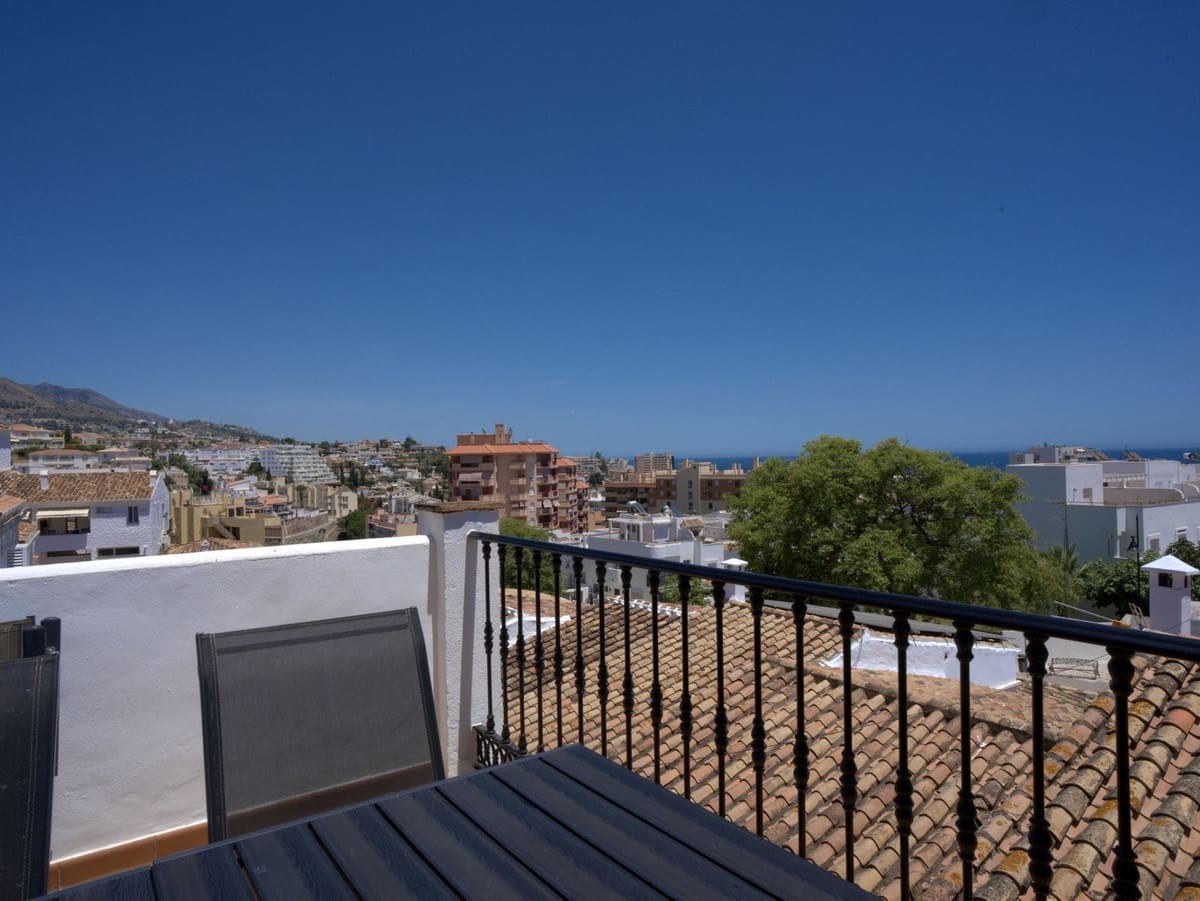 5 bedroom Semi-detached Villa for sale in Fuengirola with pool garage - € 670,000 (Ref: 9976188)