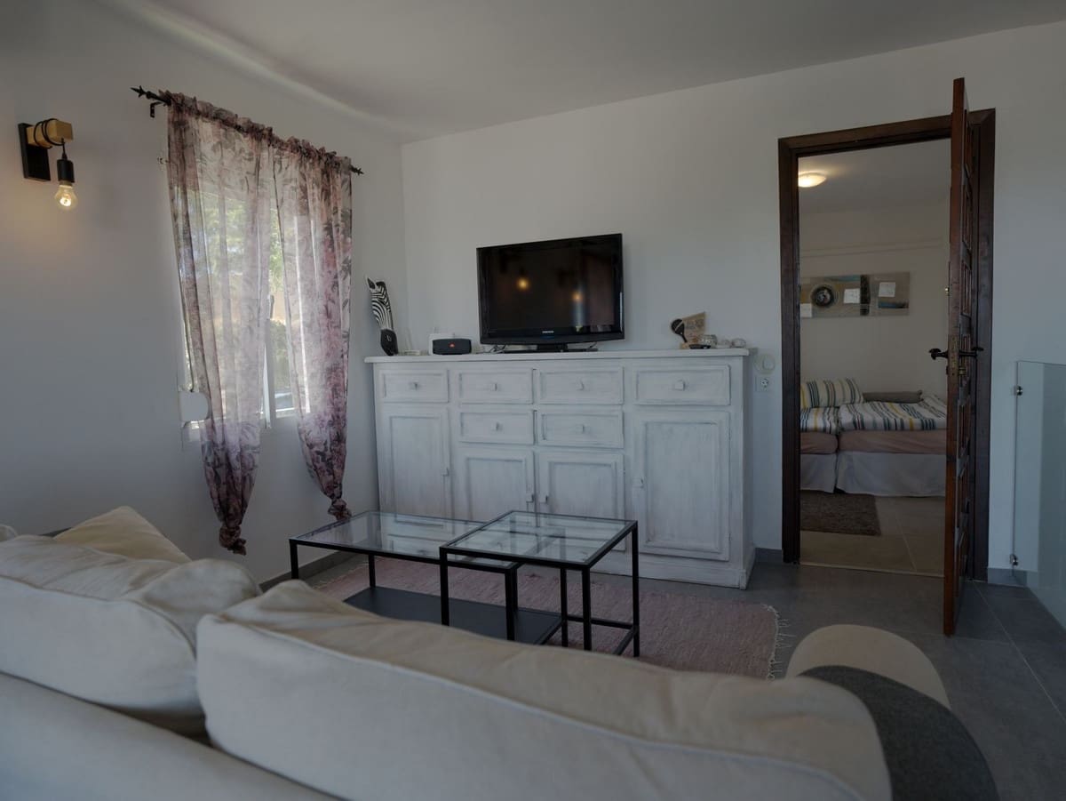 5 bedroom Semi-detached Villa for sale in Fuengirola with pool garage - € 670,000 (Ref: 9976188)