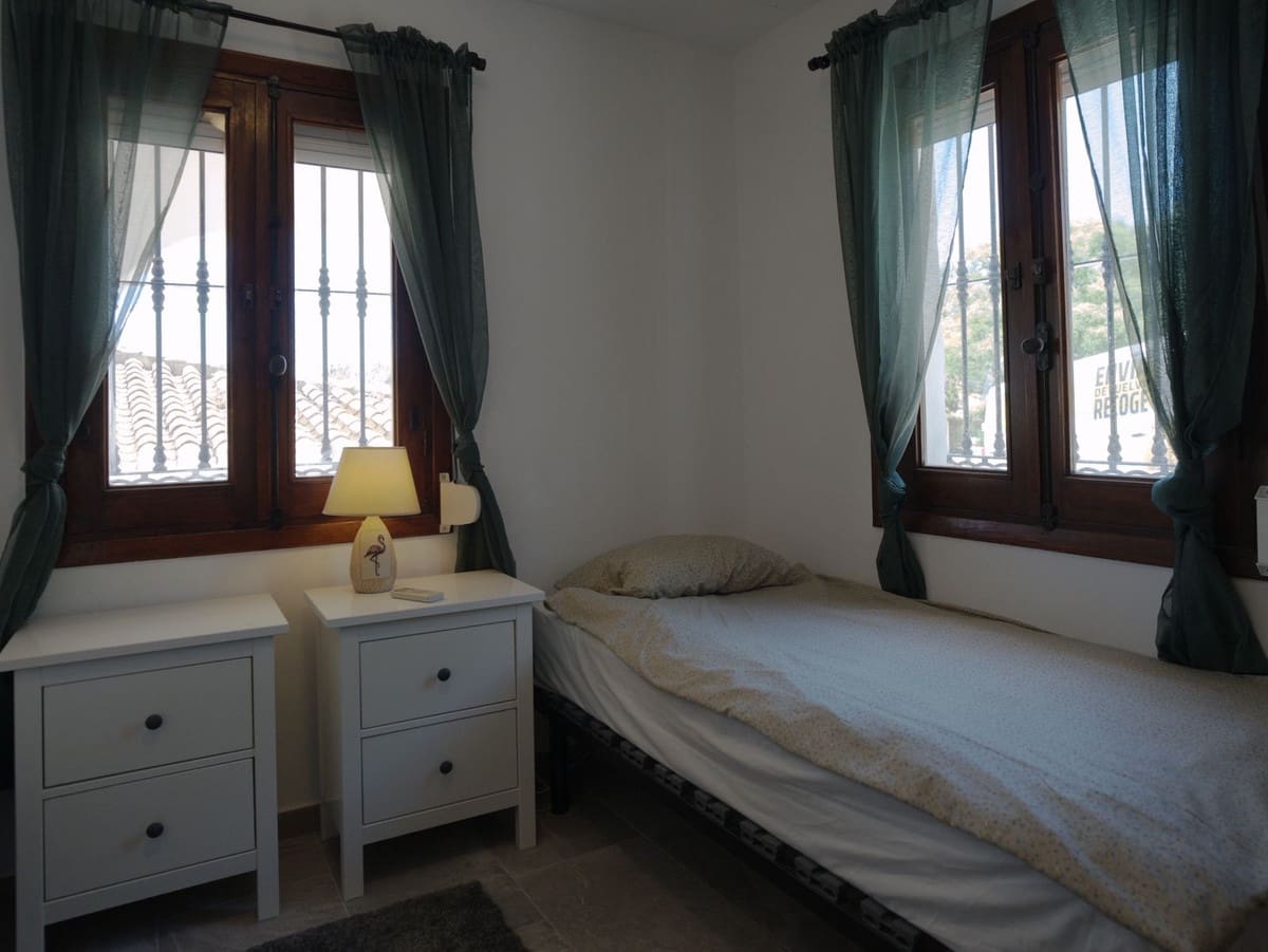 5 bedroom Semi-detached Villa for sale in Fuengirola with pool garage - € 670,000 (Ref: 9976188)
