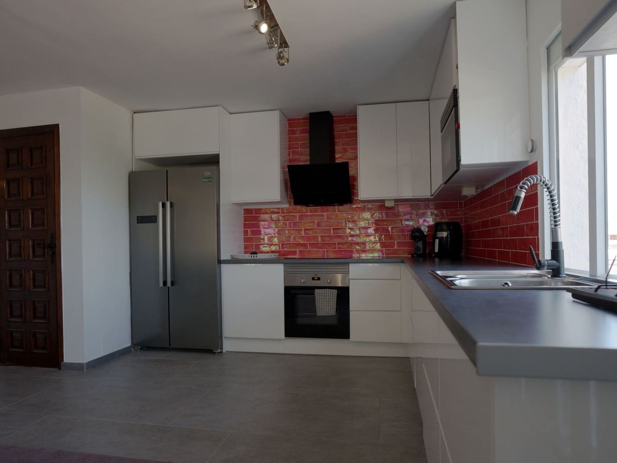 5 bedroom Semi-detached Villa for sale in Fuengirola with pool garage - € 670,000 (Ref: 9976188)
