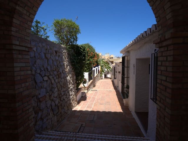 5 soveværelse Semi-Rækkehus til salg i Torreblanca, Fuengirola med swimmingpool garage - € 670.000 (Ref: 9976188)