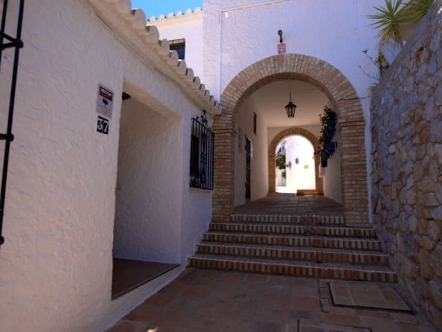 5 soveværelse Semi-Rækkehus til salg i Torreblanca, Fuengirola med swimmingpool garage - € 670.000 (Ref: 9976188)