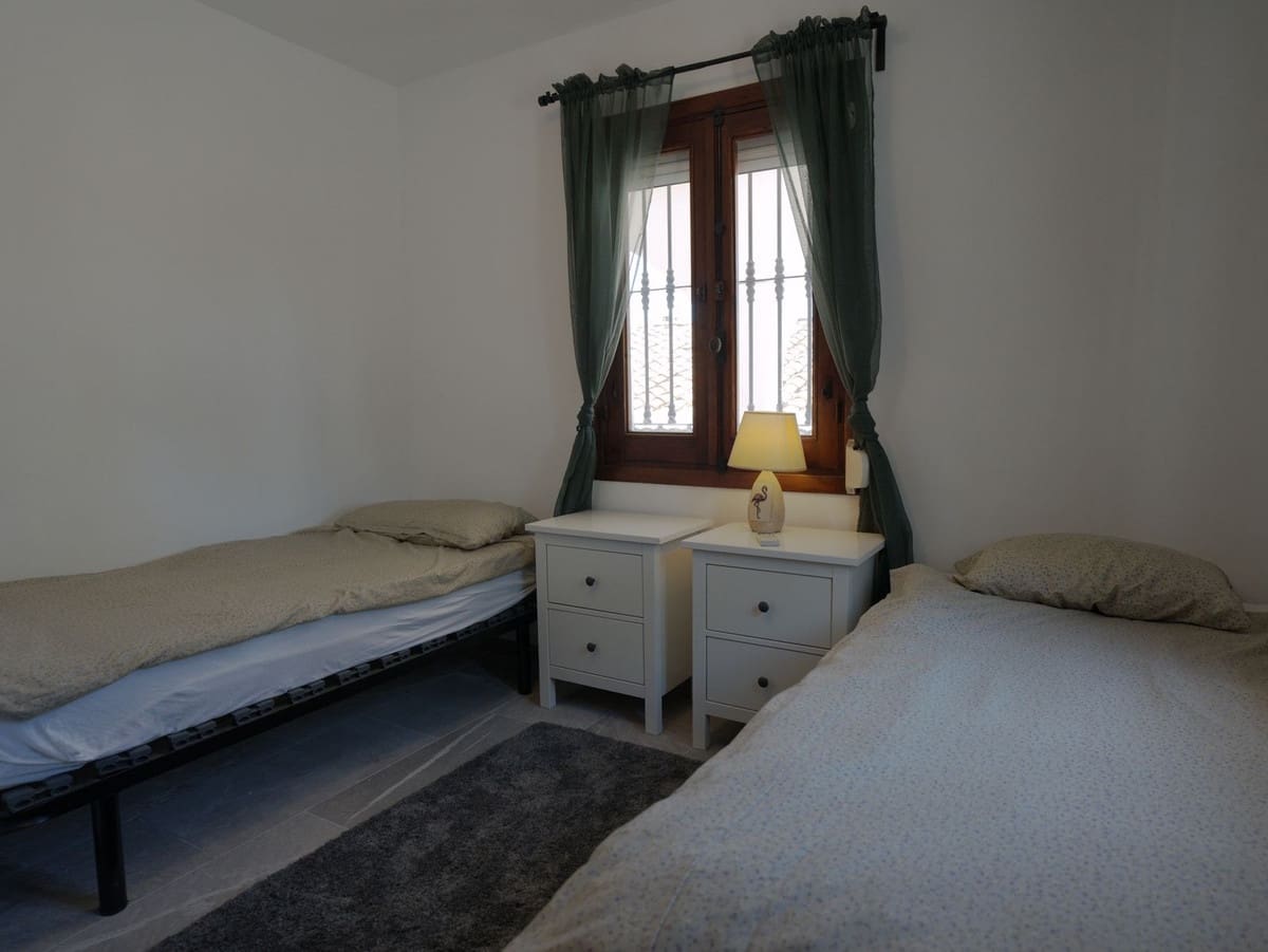 5 bedroom Semi-detached Villa for sale in Fuengirola with pool garage - € 670,000 (Ref: 9976188)