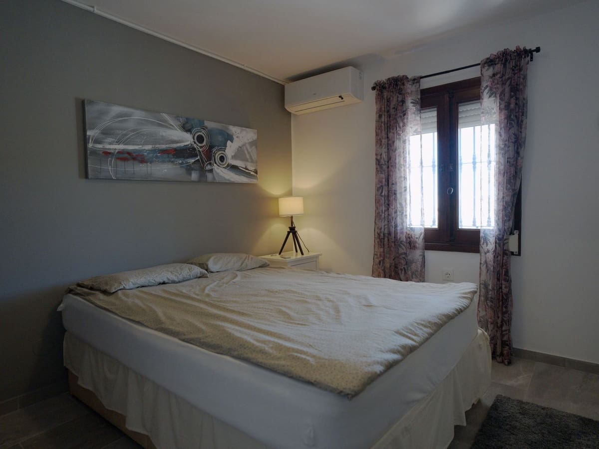 5 bedroom Semi-detached Villa for sale in Fuengirola with pool garage - € 670,000 (Ref: 9976188)