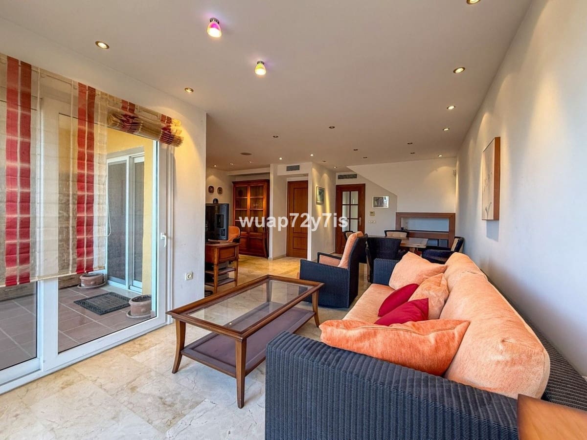 3 bedroom Apartment for sale in Costabella with pool - € 650,000 (Ref: 9976189)