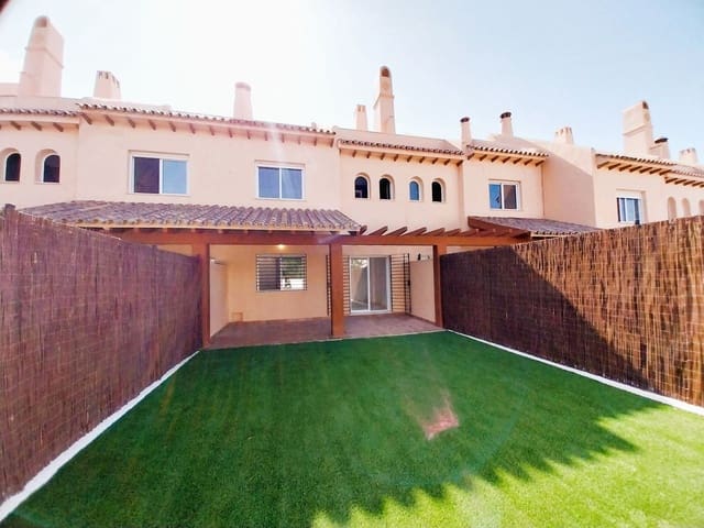 4 soveværelse Byhus til salg i Calahonda, Mijas med swimmingpool garage - € 669.000 (Ref: 9976192)