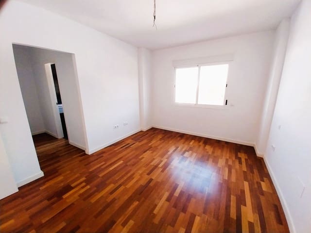 4 chambre Maison de Ville à vendre à Calahonda, Mijas avec piscine garage - 669 000 € (Ref: 9976192)