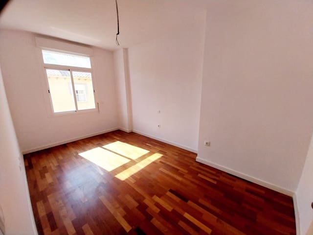 4 chambre Maison de Ville à vendre à Calahonda, Mijas avec piscine garage - 669 000 € (Ref: 9976192)