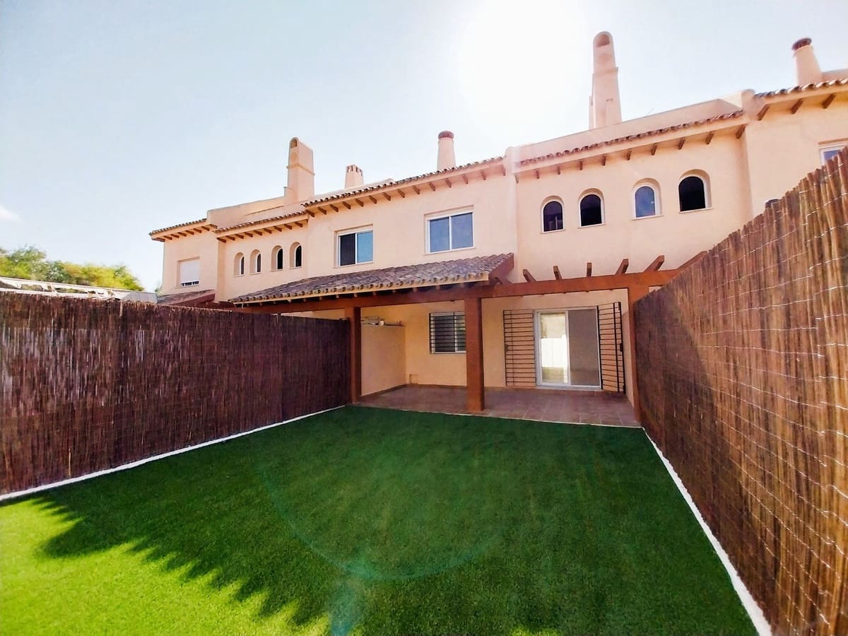 4 soveværelse Byhus til salg i Calahonda med swimmingpool garage - € 669.000 (Ref: 9976192)