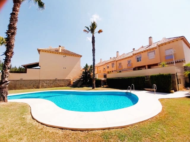 4 chambre Maison de Ville à vendre à Calahonda, Mijas avec piscine garage - 669 000 € (Ref: 9976192)