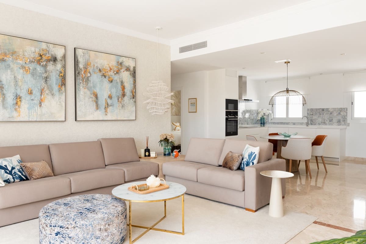 2 sovrum Lägenhet till salu i Benahavis med pool - 679 000 € (Ref: 9976193)
