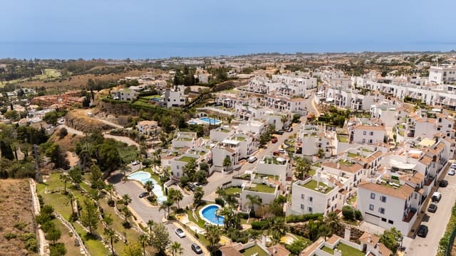 2 sovrum Lägenhet till salu i Benahavís med pool - 679 000 € (Ref: 9976193)