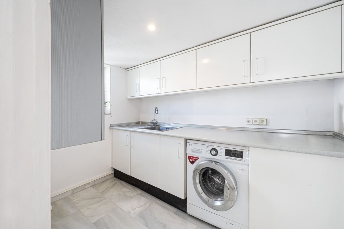 4 makuuhuone Paritalo myytävänä paikassa Calahonda mukana uima-altaan - 699 500 € (Ref: 9976194)