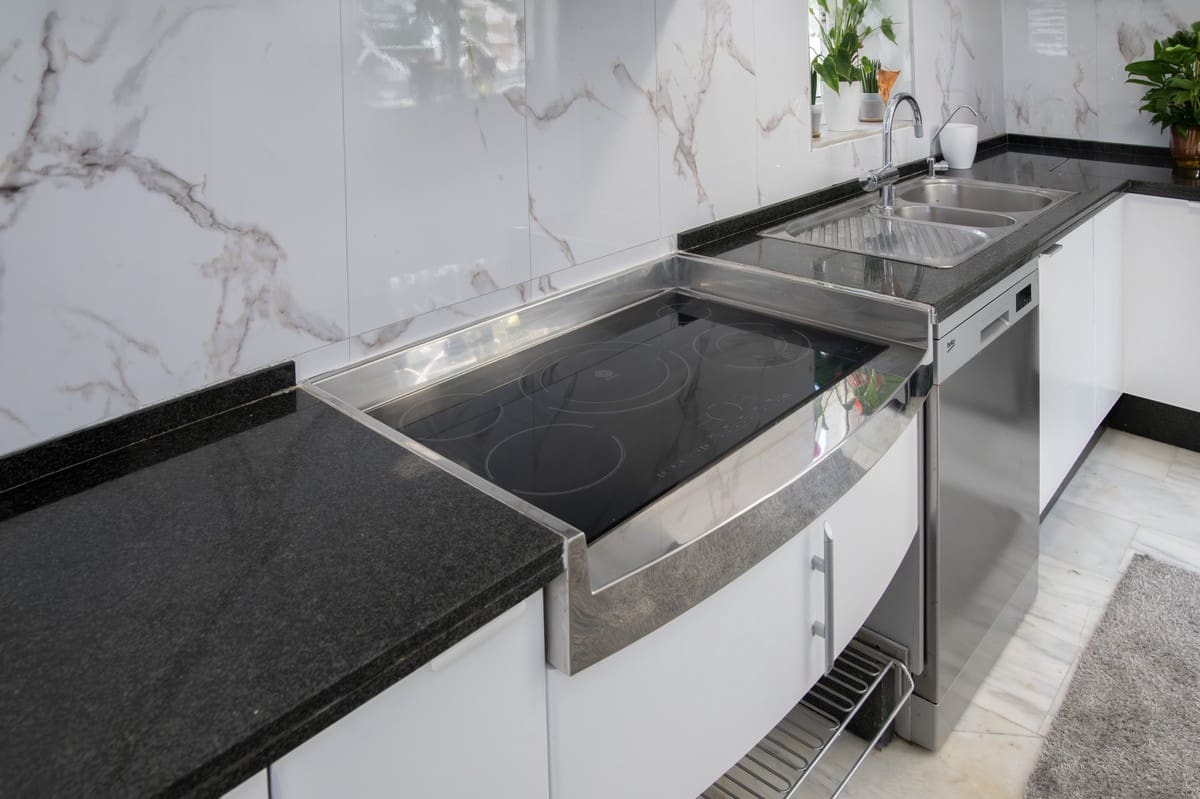 4 makuuhuone Paritalo myytävänä paikassa Calahonda mukana uima-altaan - 699 500 € (Ref: 9976194)