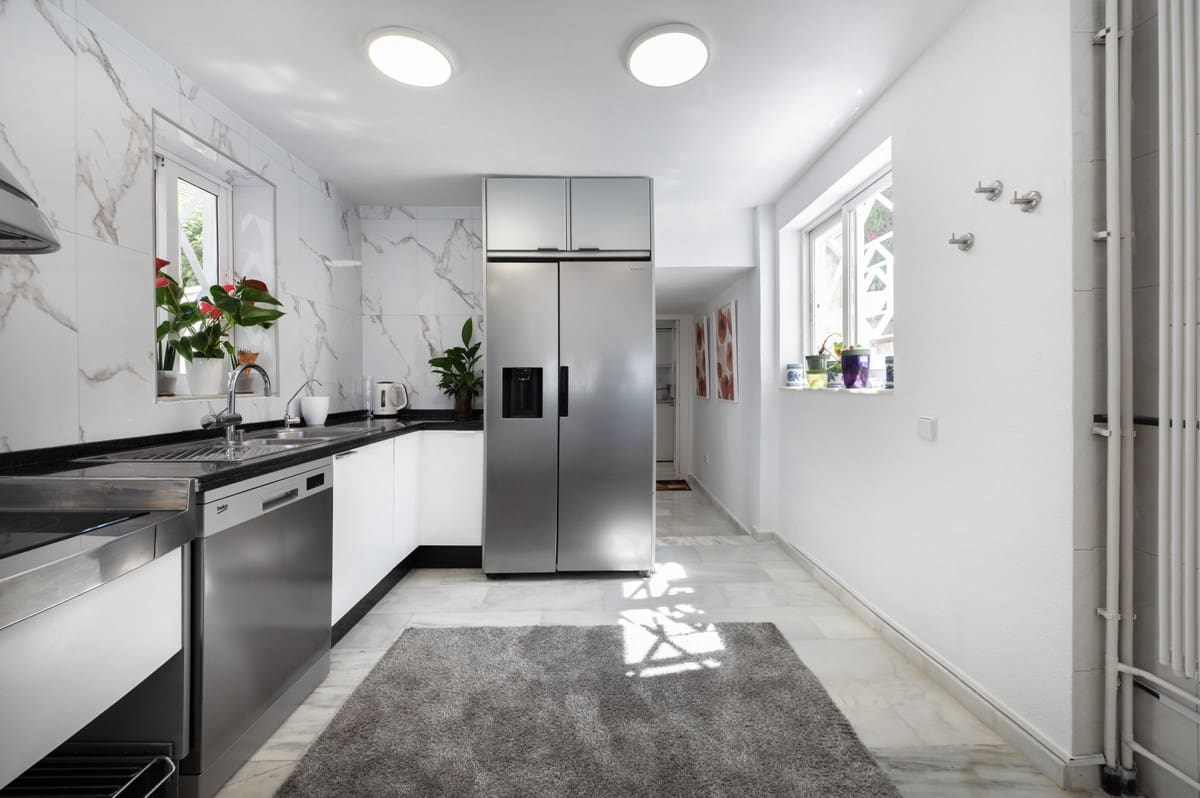 4 makuuhuone Paritalo myytävänä paikassa Calahonda mukana uima-altaan - 699 500 € (Ref: 9976194)