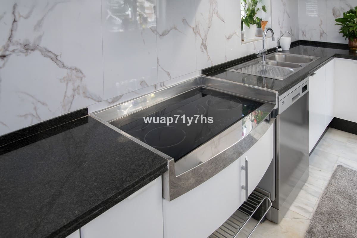 4 Zimmer Doppelhaus zu verkaufen in Calahonda mit Pool Garage - 699.500 € (Ref: 9976194)