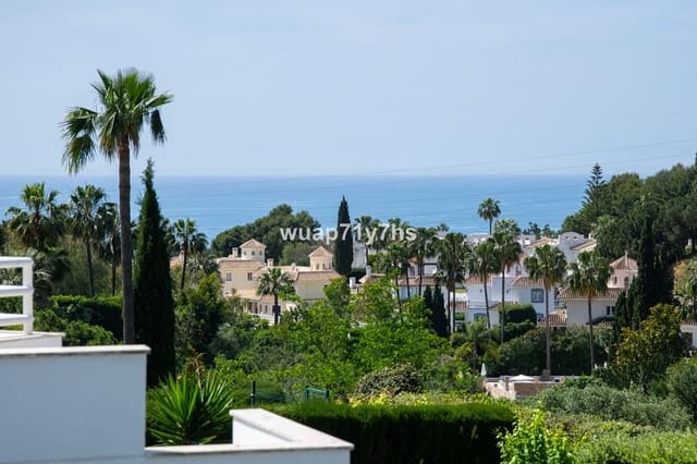4 sypialnia Dom blizniak na sprzedaż w Calahonda, Mijas z basenem garażem - 699 500 € (Ref: 9976194)