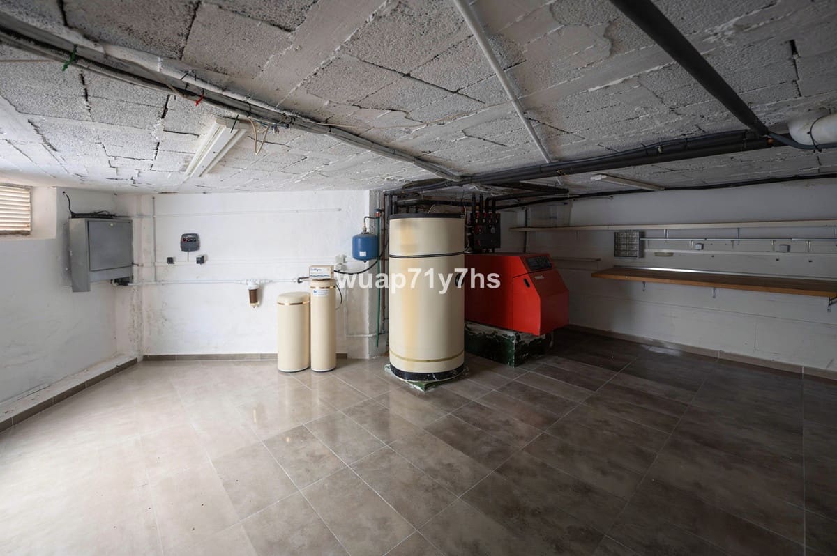 4 Zimmer Doppelhaus zu verkaufen in Calahonda mit Pool Garage - 699.500 € (Ref: 9976194)