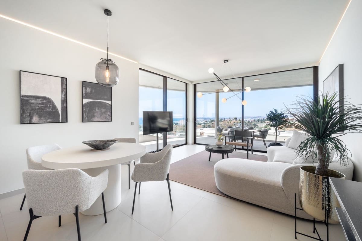 2 soveværelse Lejlighed til salg i Fuengirola med swimmingpool - € 695.000 (Ref: 9976195)