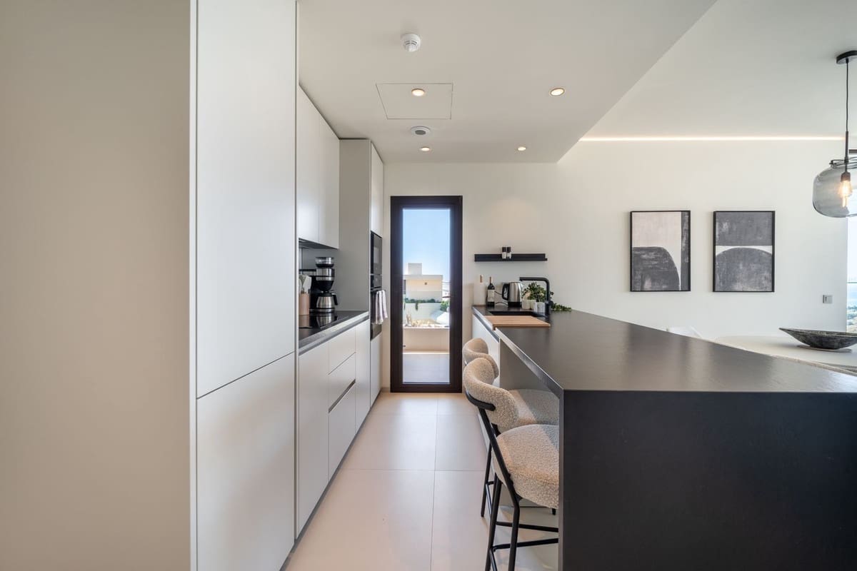 2 soveværelse Lejlighed til salg i Fuengirola med swimmingpool - € 695.000 (Ref: 9976195)