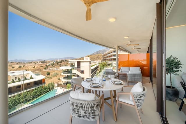 2 soveværelse Lejlighed til salg i Fuengirola med swimmingpool - € 695.000 (Ref: 9976195)