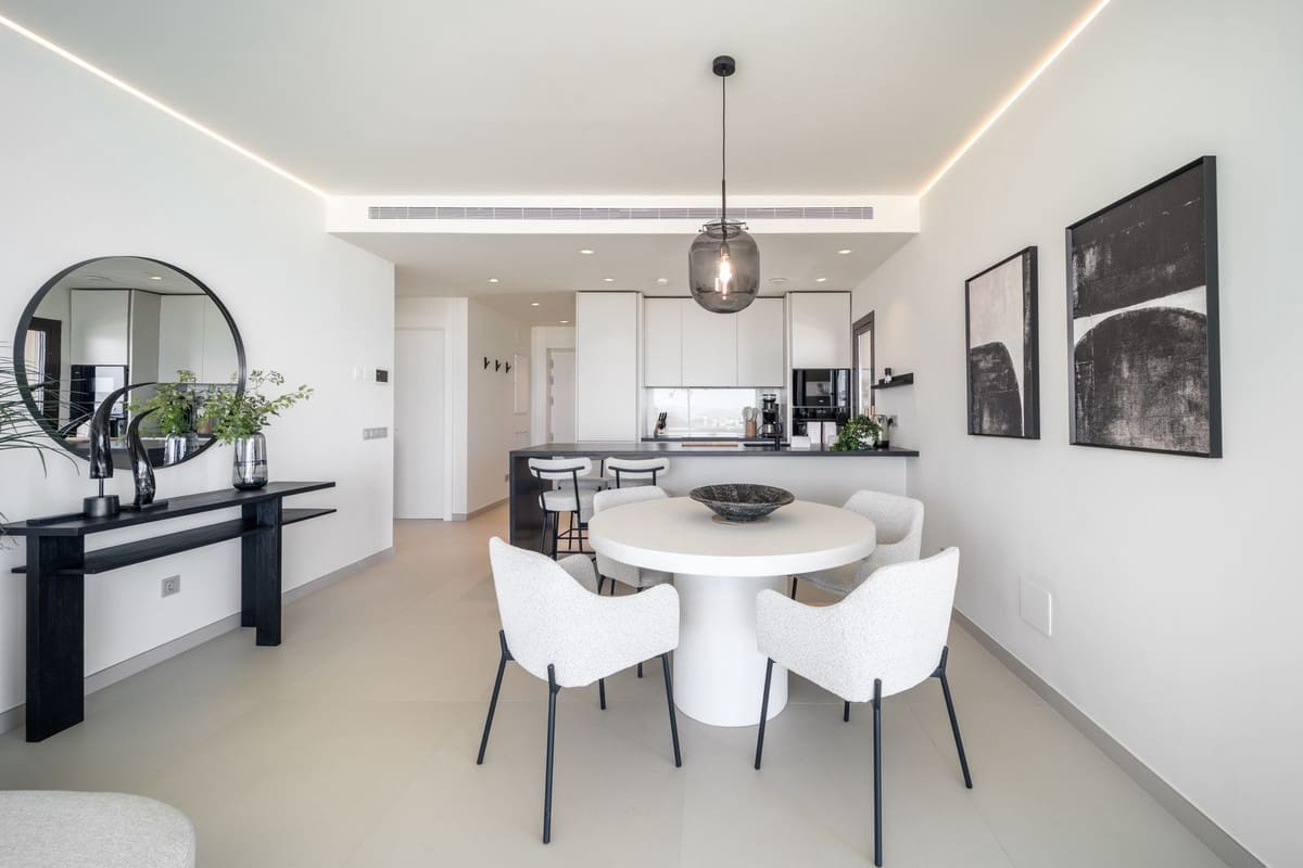 2 soveværelse Lejlighed til salg i Fuengirola med swimmingpool - € 695.000 (Ref: 9976195)